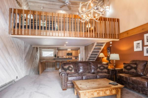 Snowcreek #309 2 Plus Loft, 2 Bathroom Condo Sleeps 8 People with Amazing Mountain Views